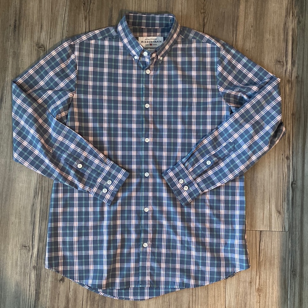 Mizzen + Main Leeward collection size medium stretch button down Made in USA